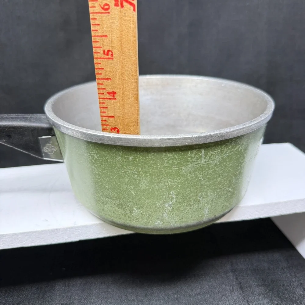 VTG 1960's CLUB Avocado Green Aluminum 3-quart Saucepan w/Lid WORN